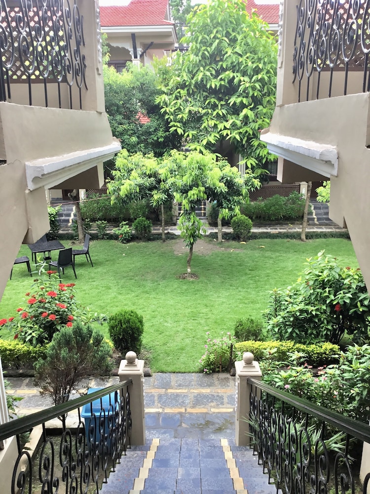 hidden world resort and spa