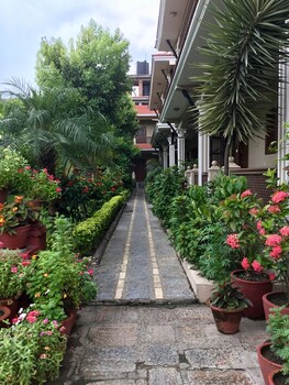 hidden world resort and spa