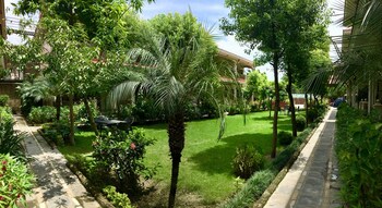 hidden world resort and spa