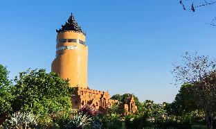 shwe nadi guest house