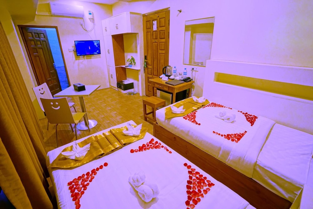 hotel aurora
