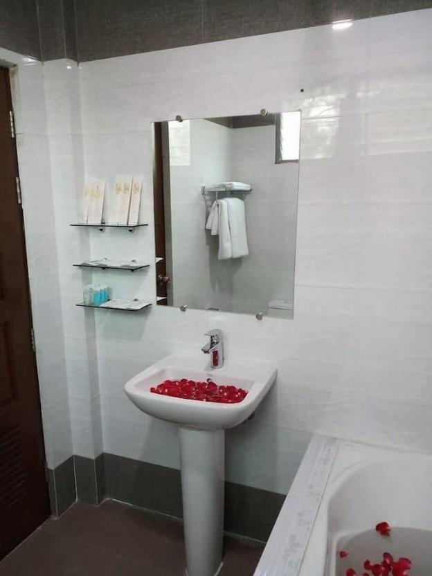 hotel san taw win