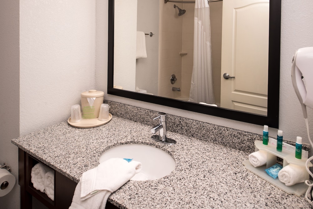holiday inn express alamogordo