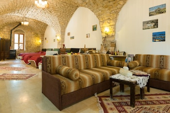 Boustany Guest House - Hostel,Barouk>>Aley,2 star