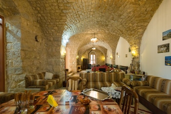 Boustany Guest House - Hostel,Barouk>>Aley,2 star