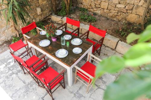 house of pomegranates