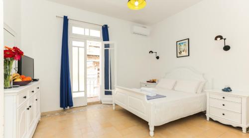 house of pomegranates