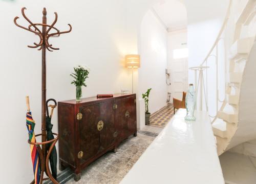 house of pomegranates