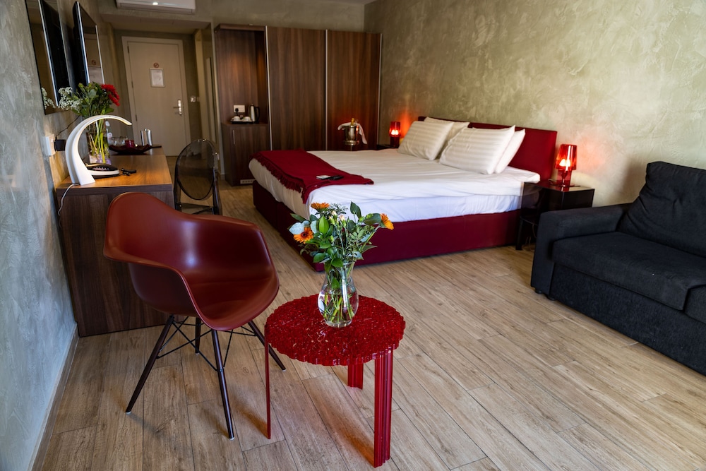 adelphi boutique hotel