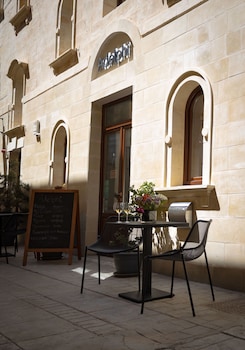 adelphi boutique hotel