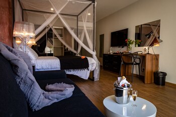 adelphi boutique hotel