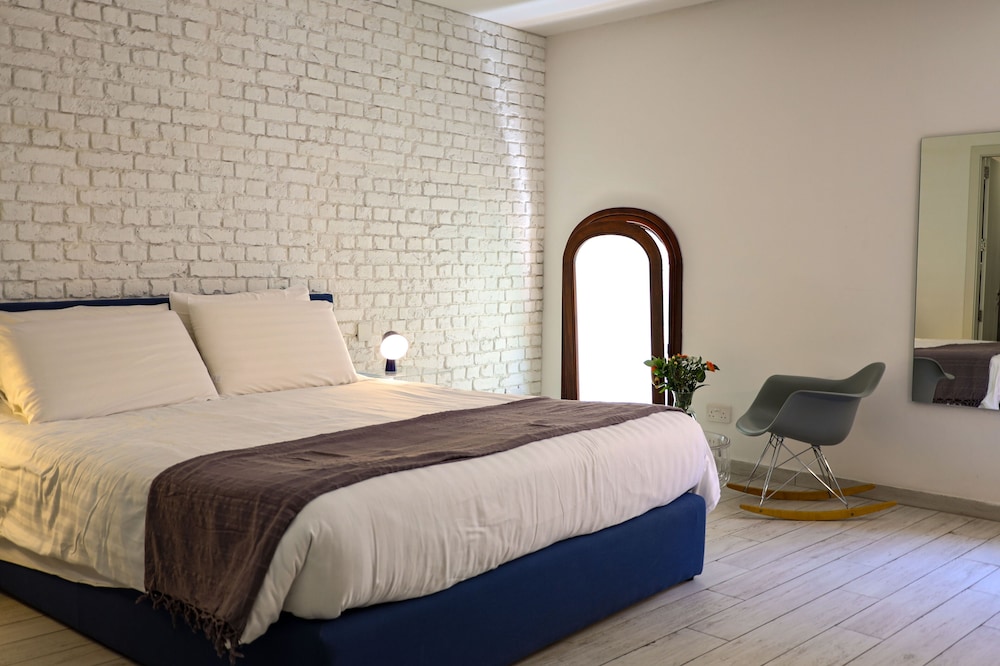 adelphi boutique hotel