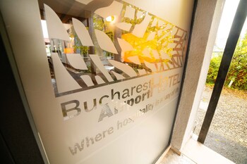 fast airport accomodation