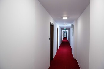 fast airport accomodation