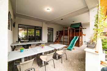 fast airport accomodation