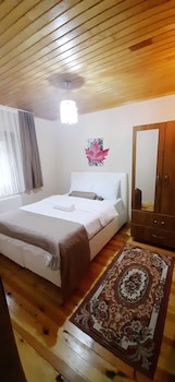 haros apart hotel