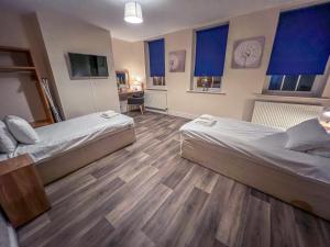 twenty hotel and bar