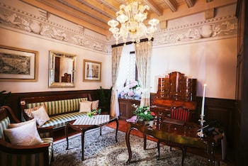 heritage hotel cardo