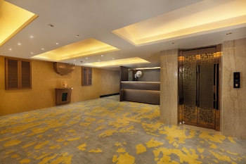 asar capoors hotel hazratganj by orion hotels