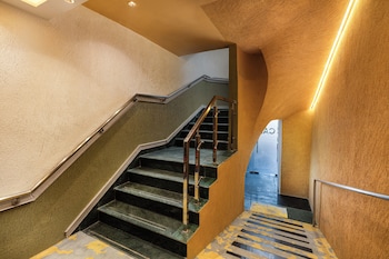 asar capoors hotel hazratganj by orion hotels