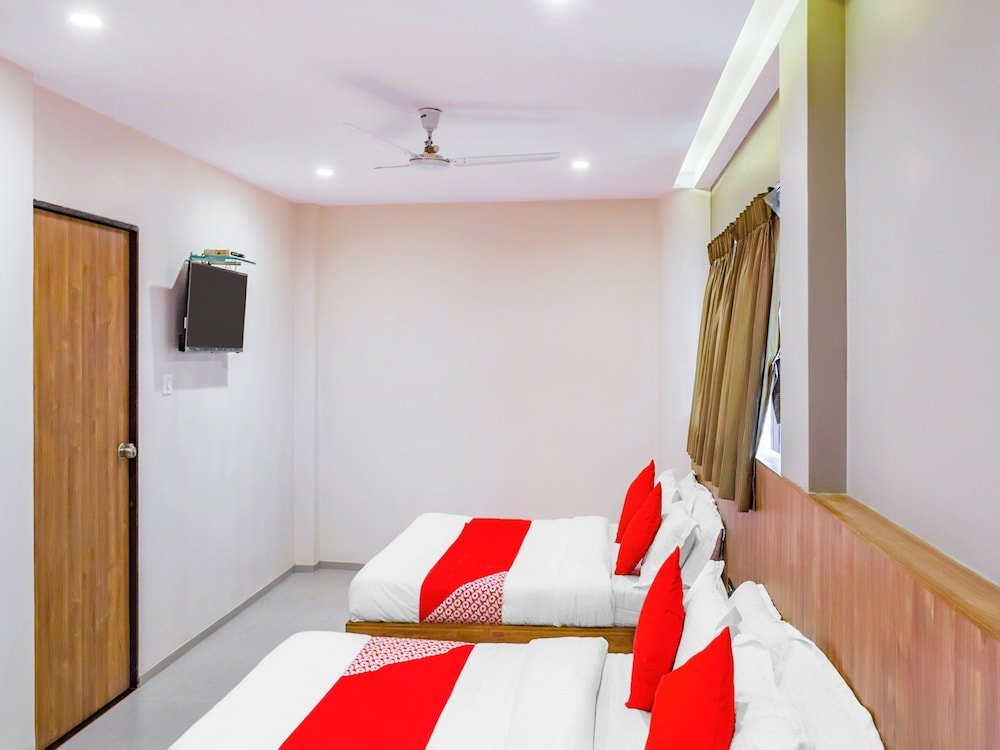 Oyo 14544 Hotel Pacific Inn,In Kamrej,2 star