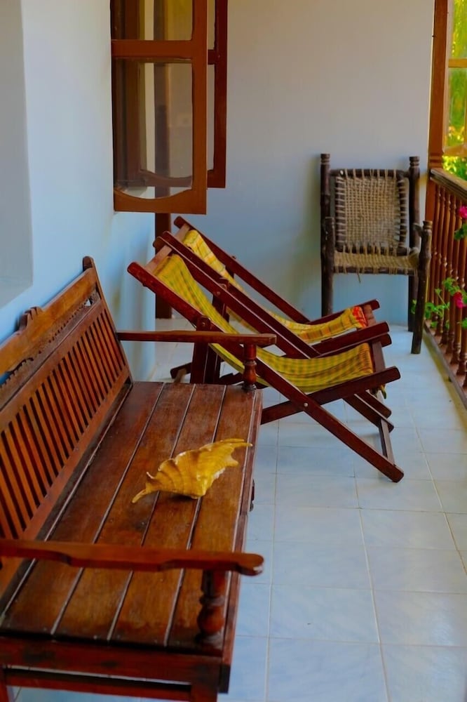 garden lodge