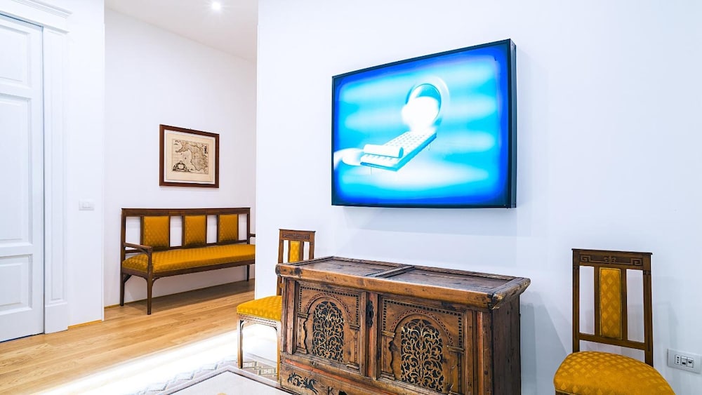 donna giulia luxury house