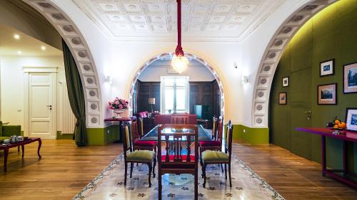 donna giulia luxury house
