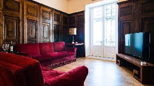 donna giulia luxury house