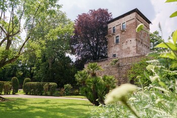 massimago wine tower