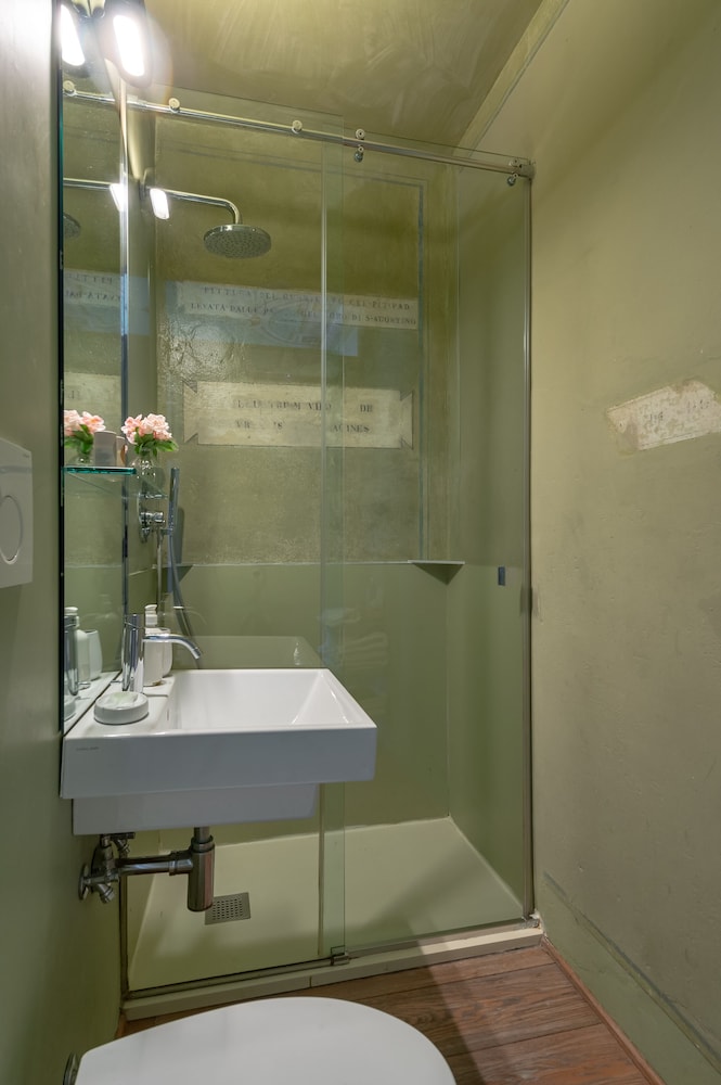 massimago wine tower