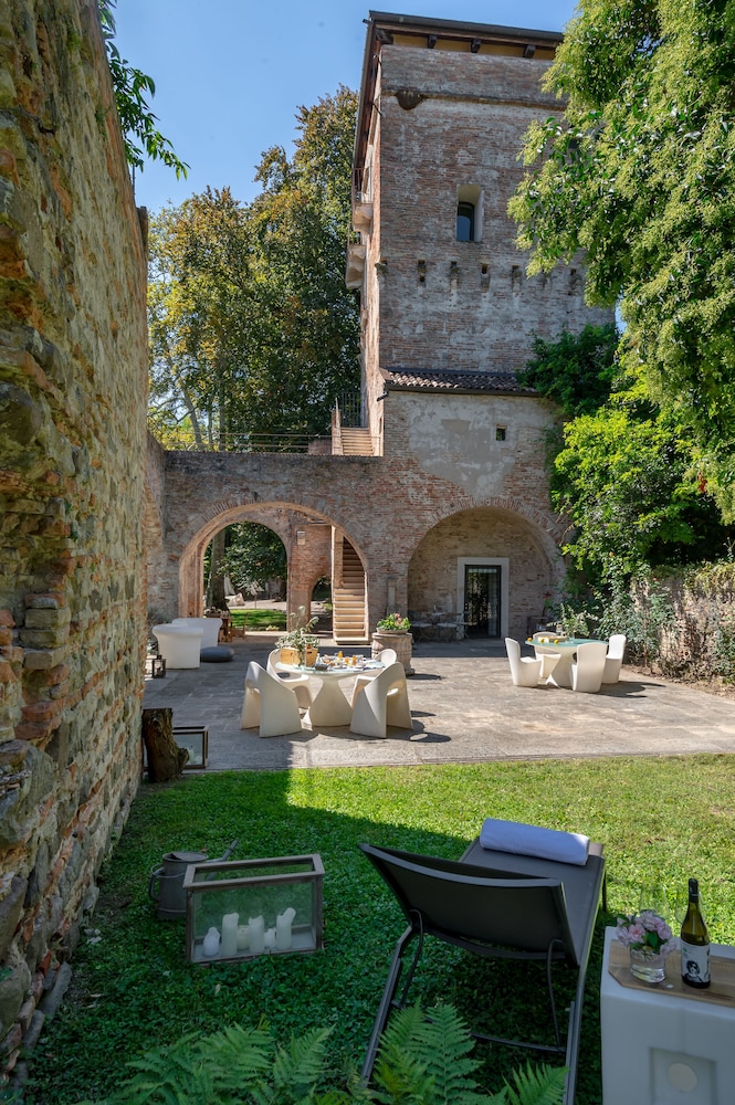 massimago wine tower