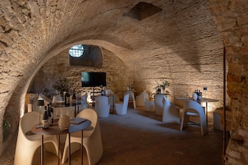 massimago wine tower