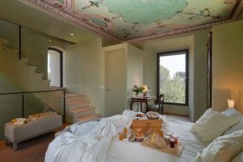 massimago wine tower