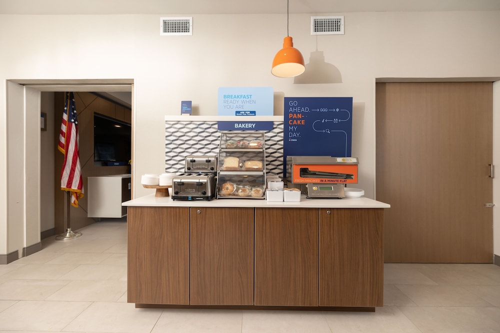 holiday inn express hotel and suites frackville by ihg