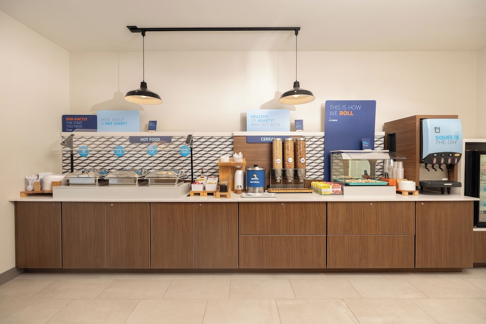 holiday inn express hotel and suites frackville by ihg