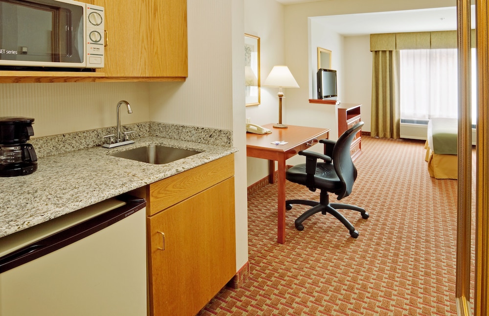holiday inn express hotel and suites frackville by ihg