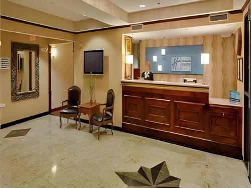holiday inn express hotel and suites frackville by ihg