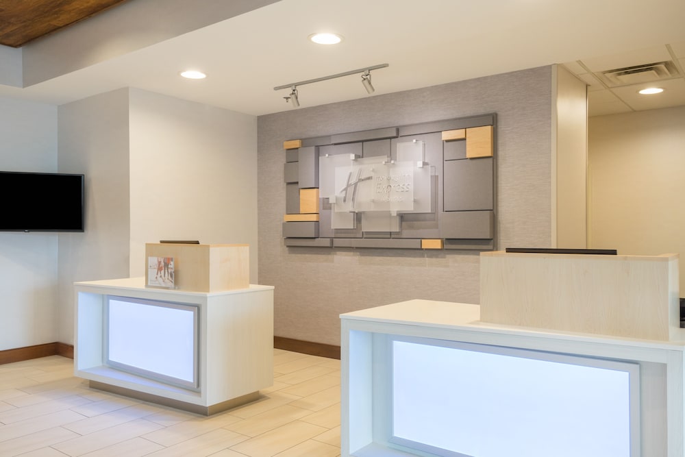 holiday inn express hotel and suites frankfort by ihg