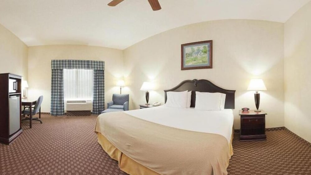 holiday inn express hotel and suites frankfort by ihg