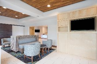 holiday inn express hotel and suites frankfort by ihg