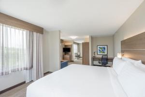 holiday inn express hotel and suites frankfort by ihg