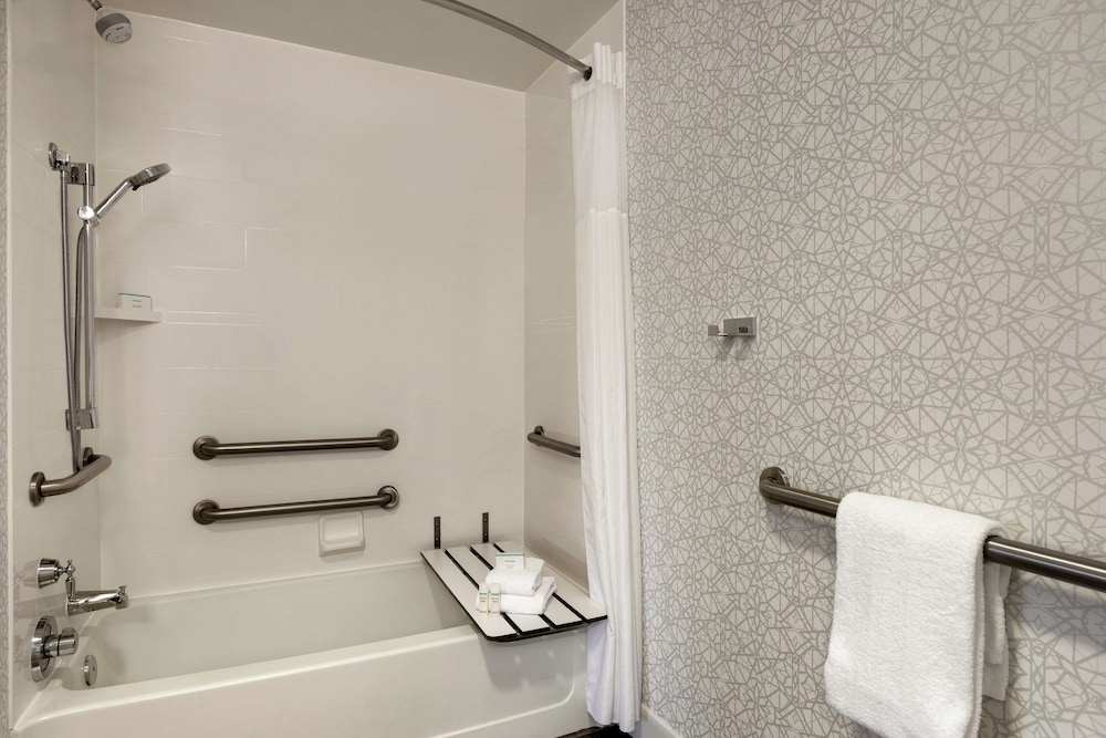 hampton inn and suites frederick fort detrick