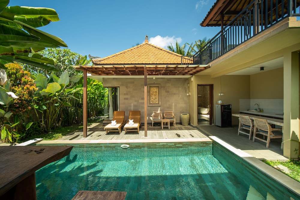 ubud lestari villa