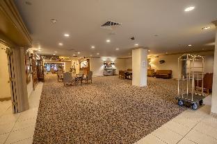 piccadilly inn airport