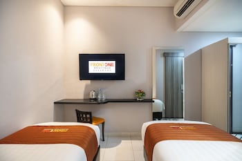 front one boutique karawang