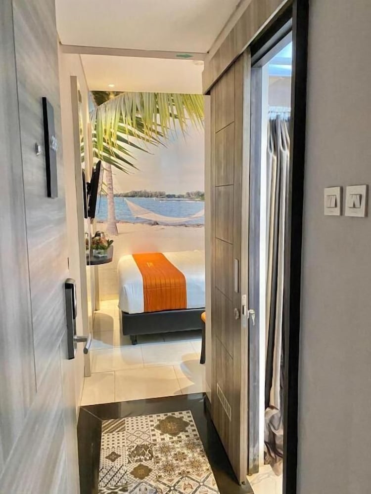 front one boutique karawang