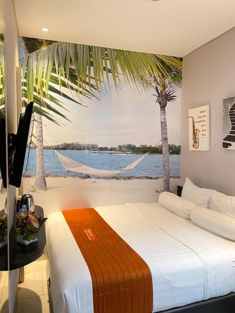 front one boutique karawang