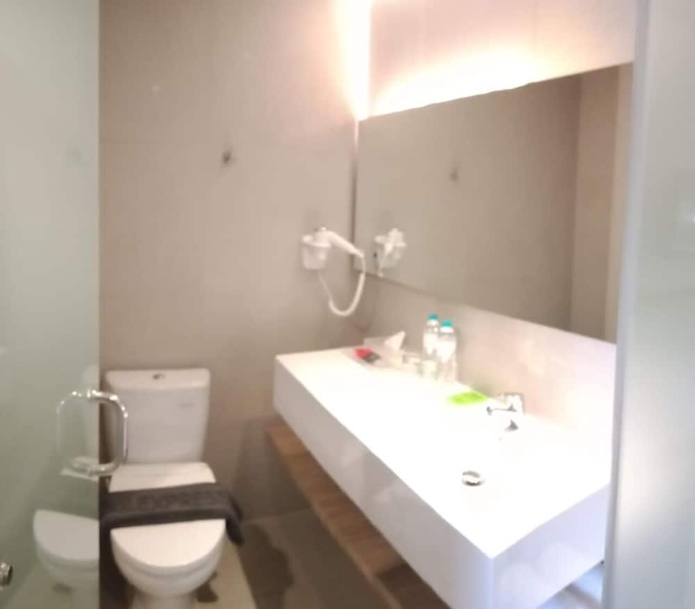 zuri express jimbaran