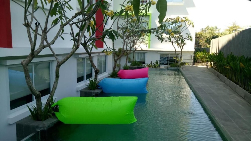 zuri express jimbaran